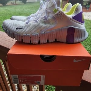 Nike - Women's Metcon 4